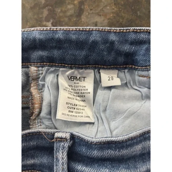 Vervet By Flying Monkey High Rise Cropped Raw Hem Denim Jeans Dark Wash Size 29 - Picture 9 of 14